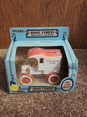 NIB 1986 Vintage ERTL "IGA" 1905 Ford Delivery Car die-cast metal coin bank
